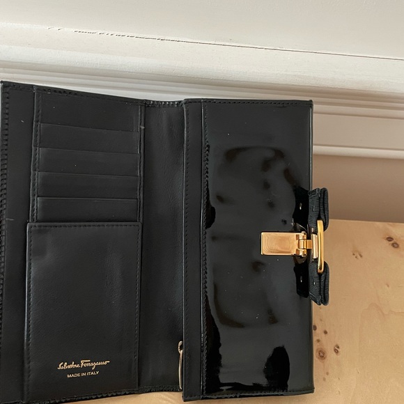 Salvatore Ferragamo Wallet Long - Picture 9 of 10